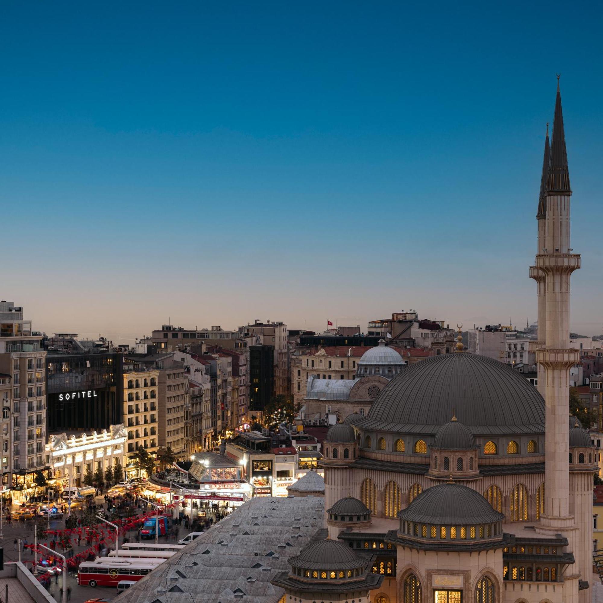 ホテル Sofitel Istanbul Taksim エクステリア 写真 The Beyoğlu skyline
